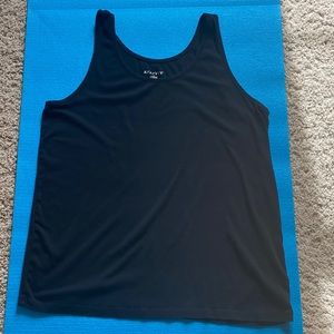 6 tank tops. Black and gray.